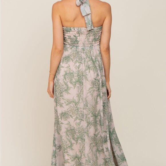 Aakaa Elegant Green Halter Maxi Dress. Perfect for garden wedding. - Picture 9 of 12